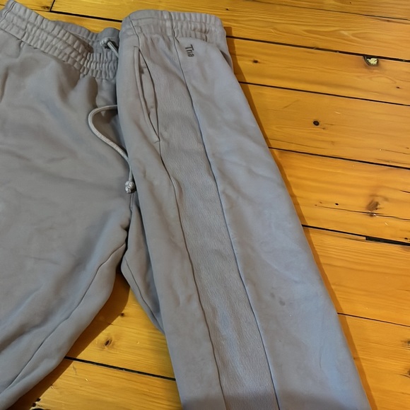 ARITZIA TNA cozy oversized dusty purple sweatpants - Picture 3 of 5